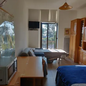 Studio By The Sea And Albert 1 Garden Nice